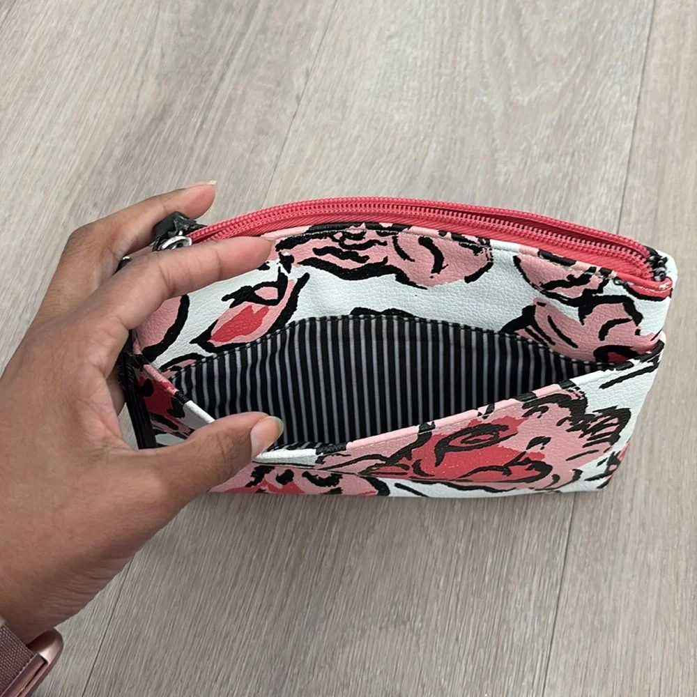 Giani Bernini Womens Wristlet Small Pink White Red Floral Print Spring - Picture 7 of 8
